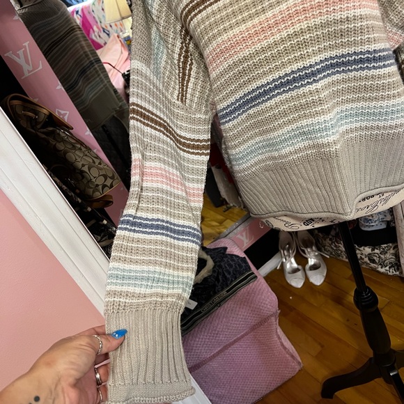 Hippie Rose Sweater - Picture 6 of 7